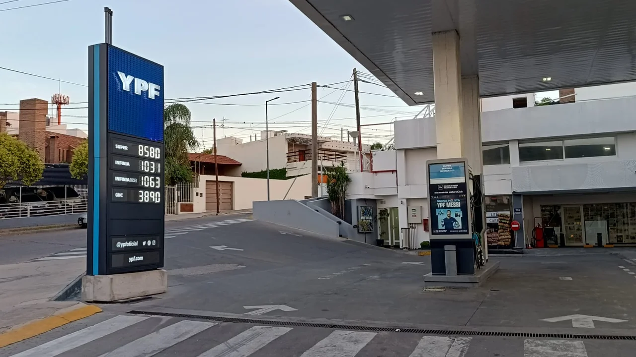 Suba En Los Combustibles Desde Este Jueves Se Aplican Aumentos En Ypf