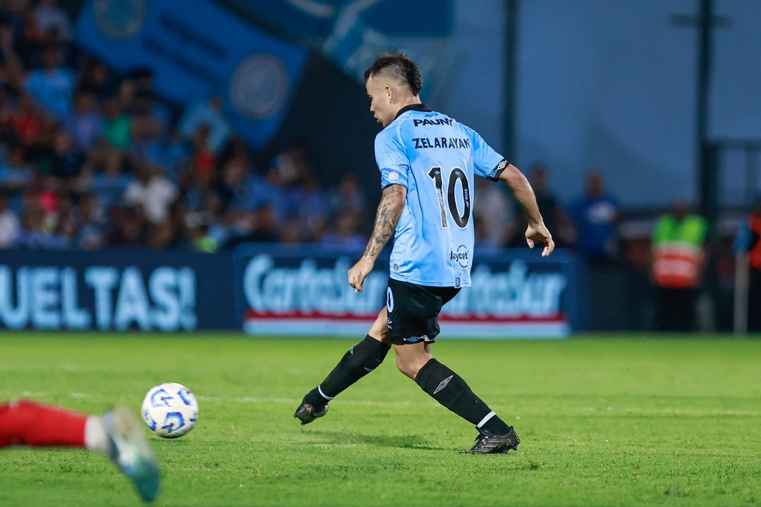 Lucas Zelarayán analizó su regreso a Belgrano: "Todos soñamos con ser campeones" thumbnail