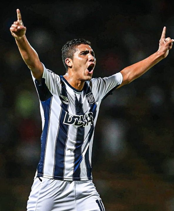 Emanuel "Bebelo" Reynoso regresa a Talleres tras siete años thumbnail