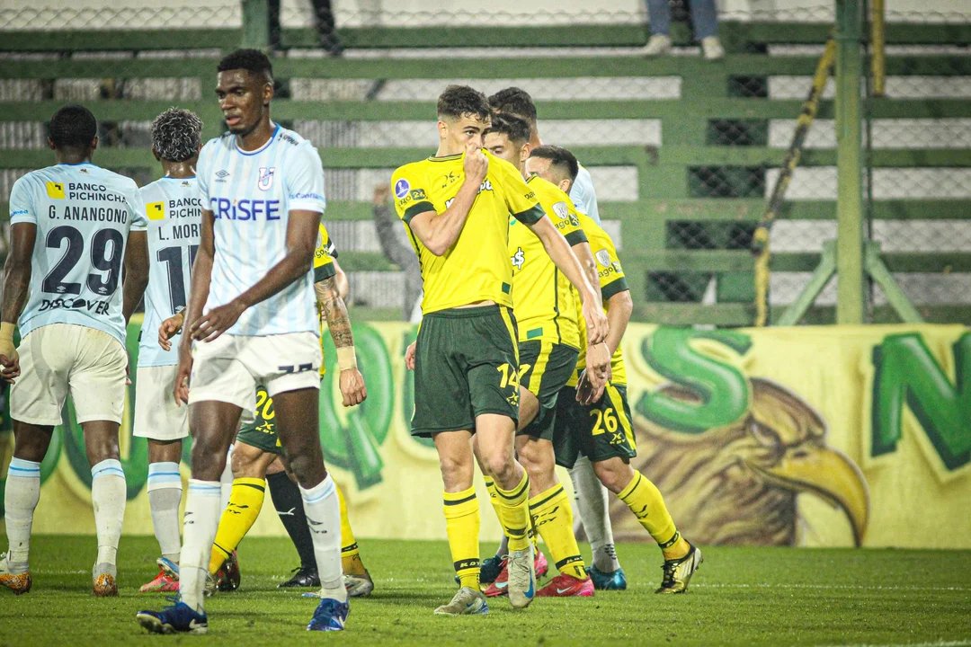 Defensa y Justicia empató con Universidad Católica y complicó sus chances de clasificar thumbnail