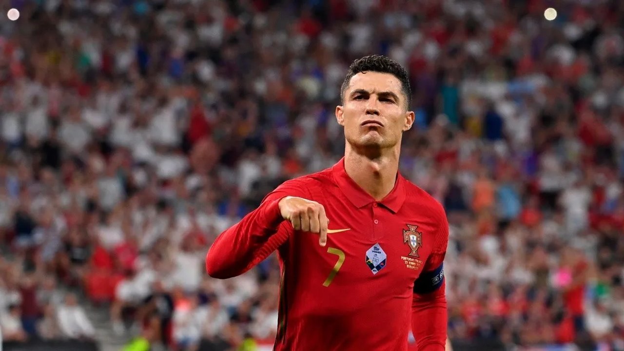 Cristiano Ronaldo rompió el silencio sobre los rumores que lo vinculaban a River Plate: "No estoy enterado" thumbnail