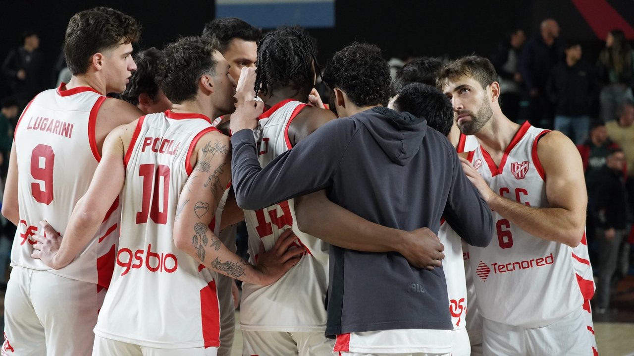 Instituto ganó en La Rioja y quedó a un triunfo de las semifinales de la Liga Nacional thumbnail