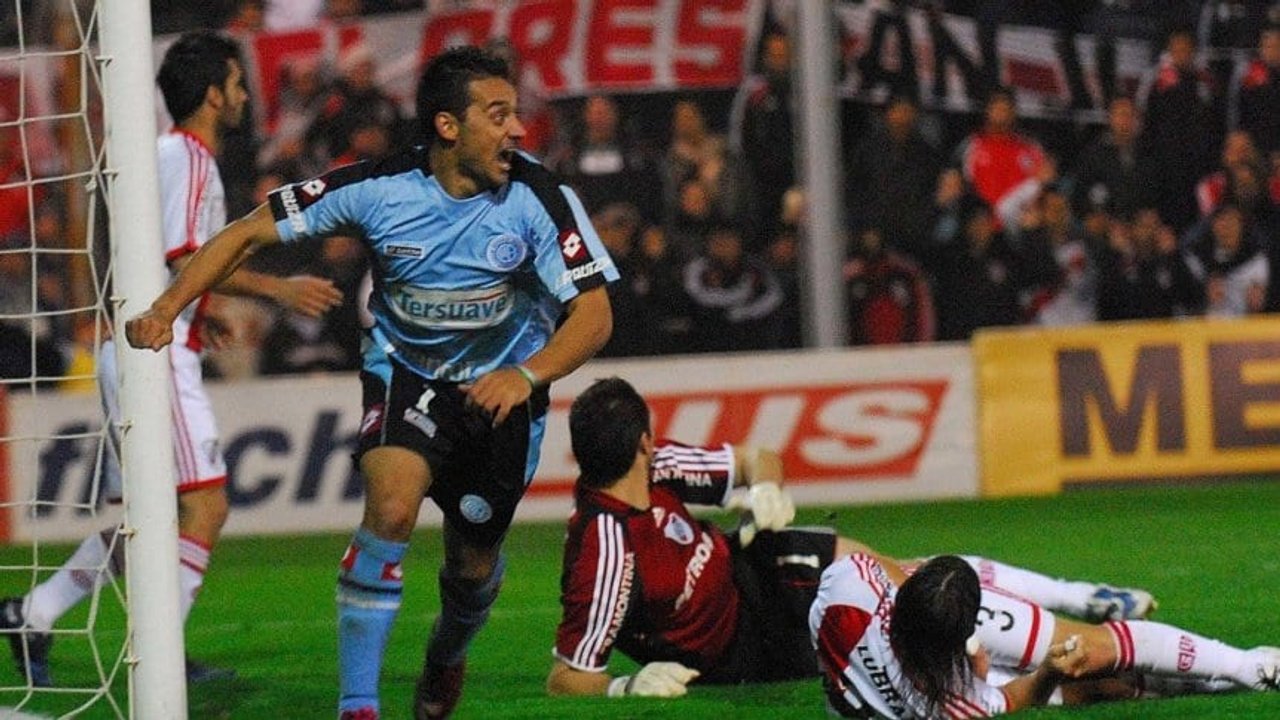 Belgrano 2, River Plate 0: comenzaba a escribirse el ascenso histórico del Pirata ante el Millonario thumbnail