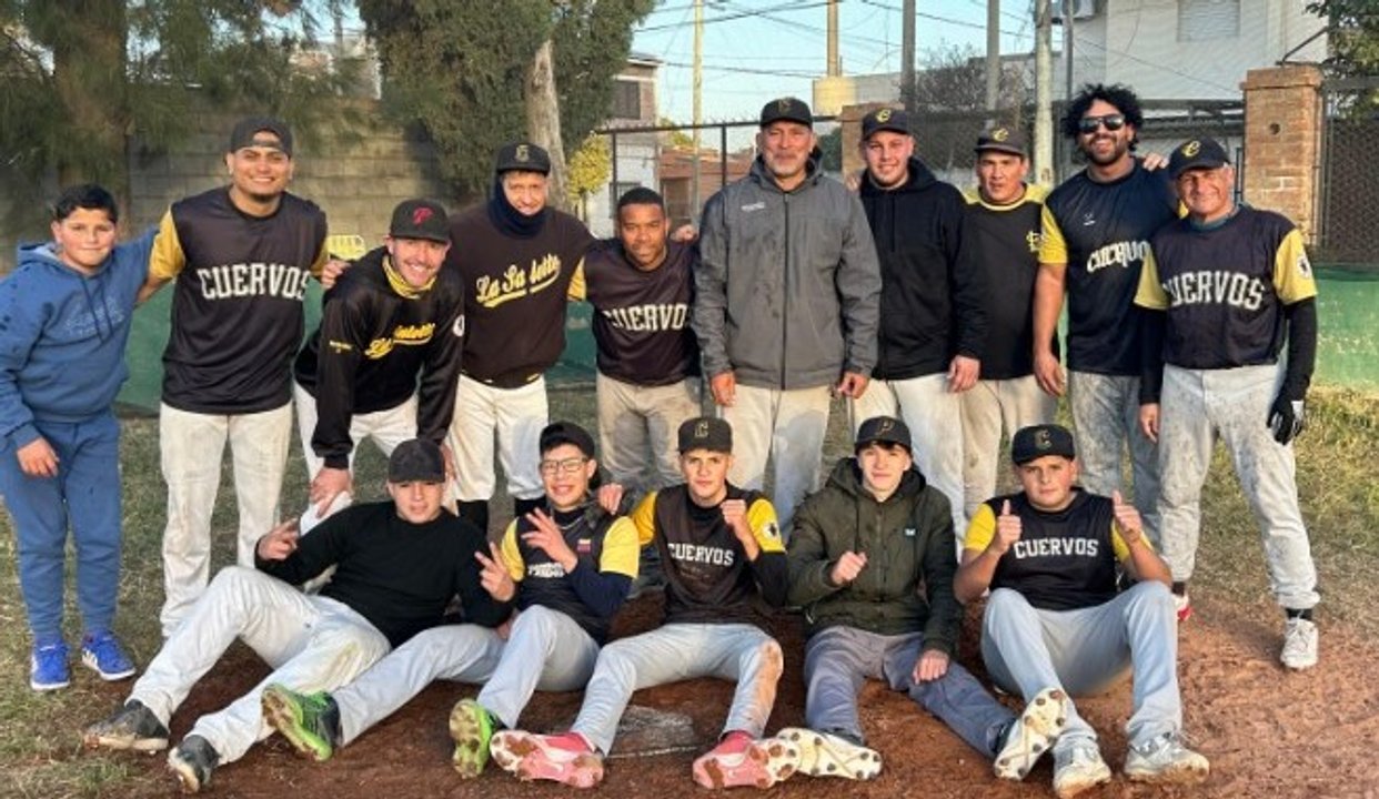 Cuervos se consagra campeón de Reserva de la Federación Cordobesa de Béisbol thumbnail