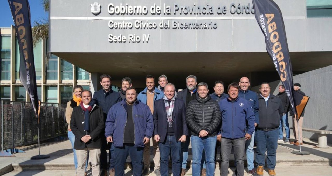 Conferencia de presentación del Rally Cordobés en Río Cuarto thumbnail