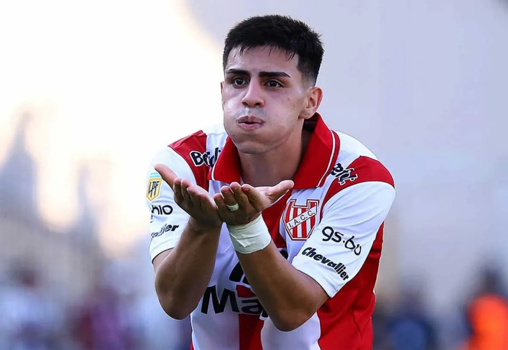 Copa Argentina: Instituto enfrenta a Huracán en el Coloso Marcelo Bielsa de Rosario thumbnail