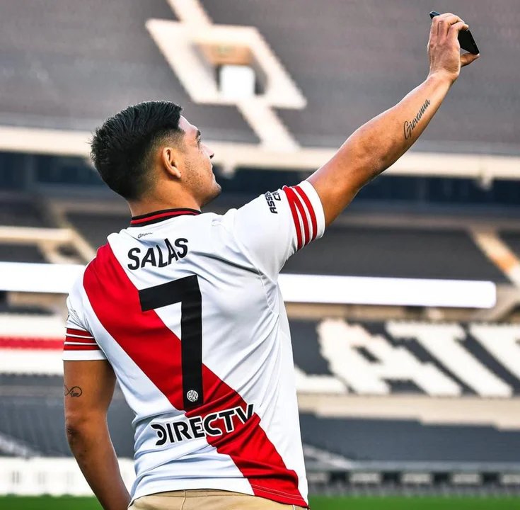 River sacude el mercado: Maxi Salas es oficial y van con todo por un juvenil de Vélez thumbnail