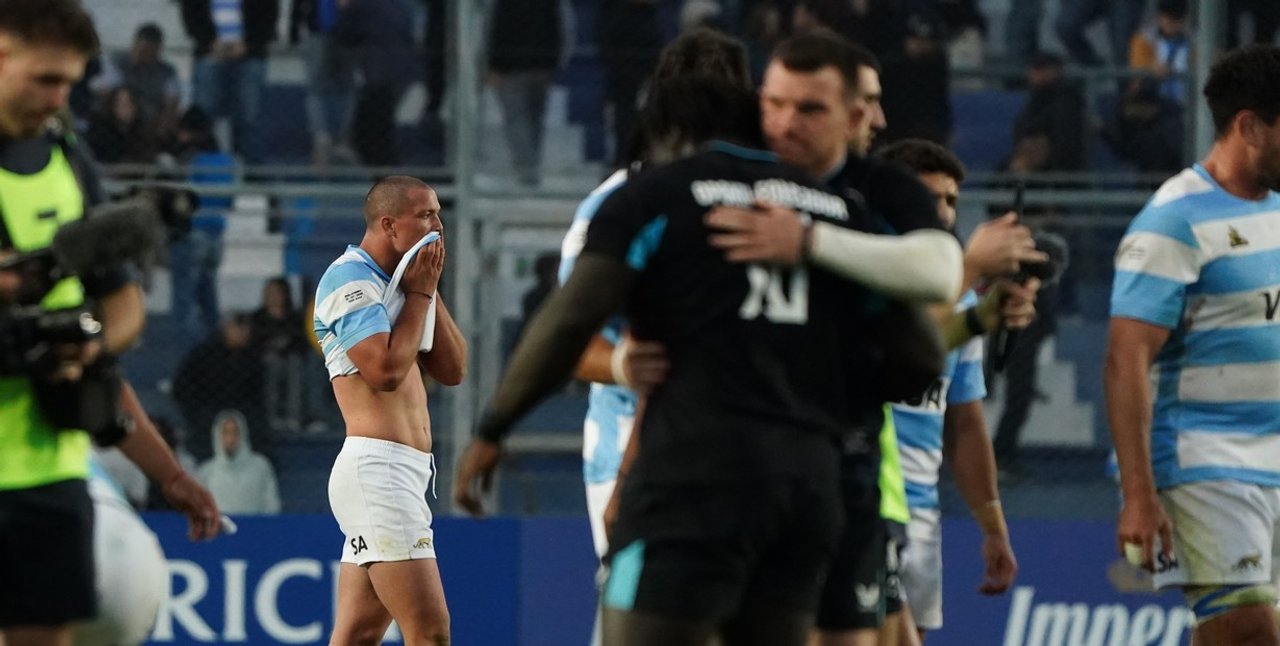 Inglaterra sentencia la revancha: Los Pumas ceden en un final agónico en San Juan thumbnail