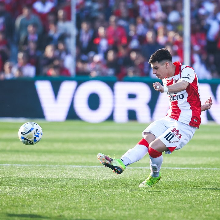 Instituto quiere cortar la racha y recibe a Independiente: hora, TV y formaciones thumbnail
