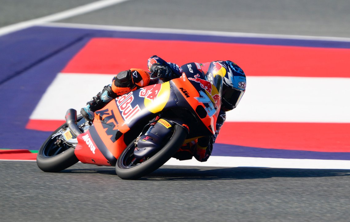 Valentín Perrone: remontada brillante y top ten en el GP de Cataluña de Moto3 thumbnail