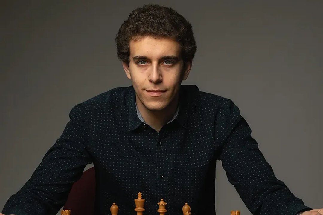 Conmoción en el ajedrez mundial: murió a los 29 años el gran maestro Daniel Naroditsky thumbnail
