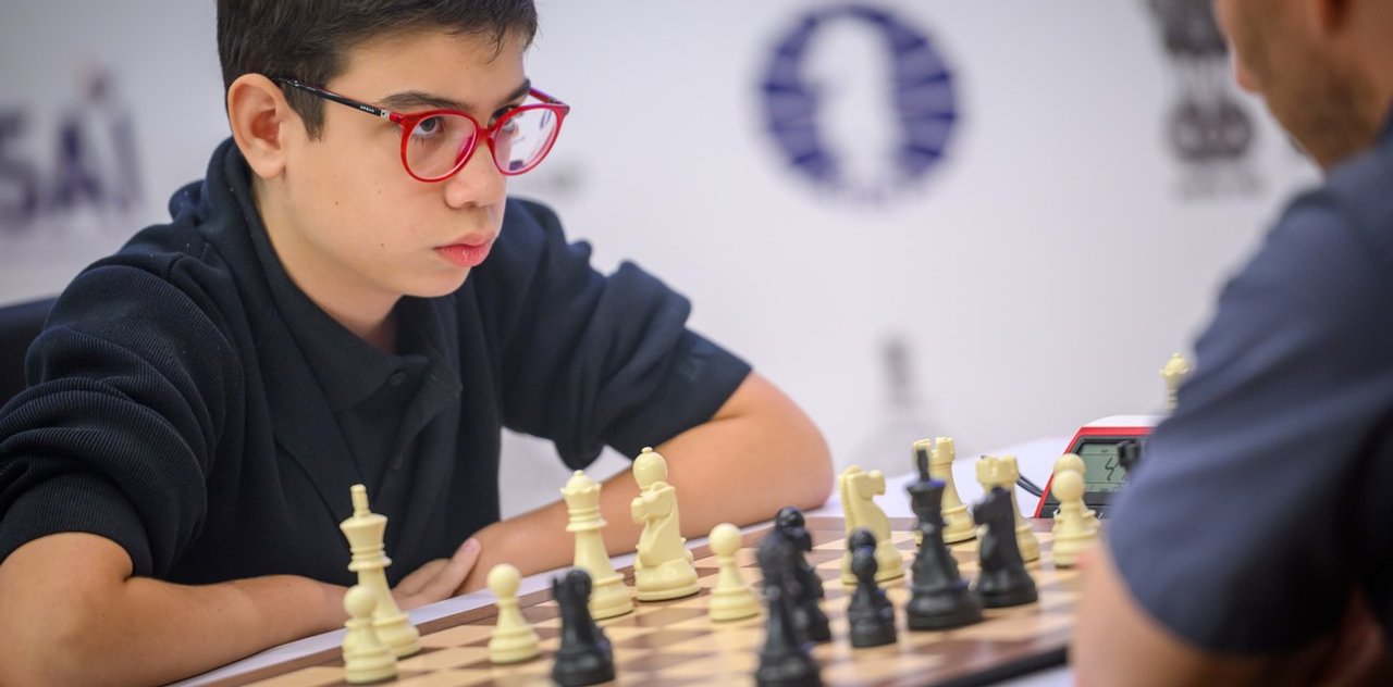 Faustino Oro sorprendió al GM Vidit y logró tablas en la Copa del Mundo thumbnail