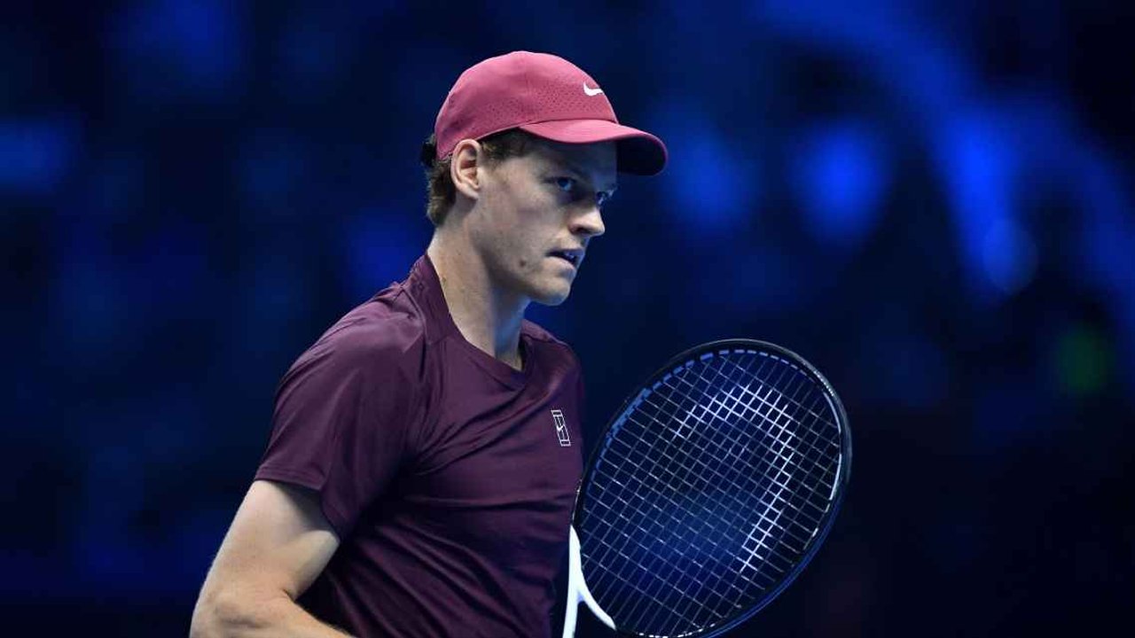 Sinner derrotó a Zverev y se metió en semifinales de las ATP Finals thumbnail