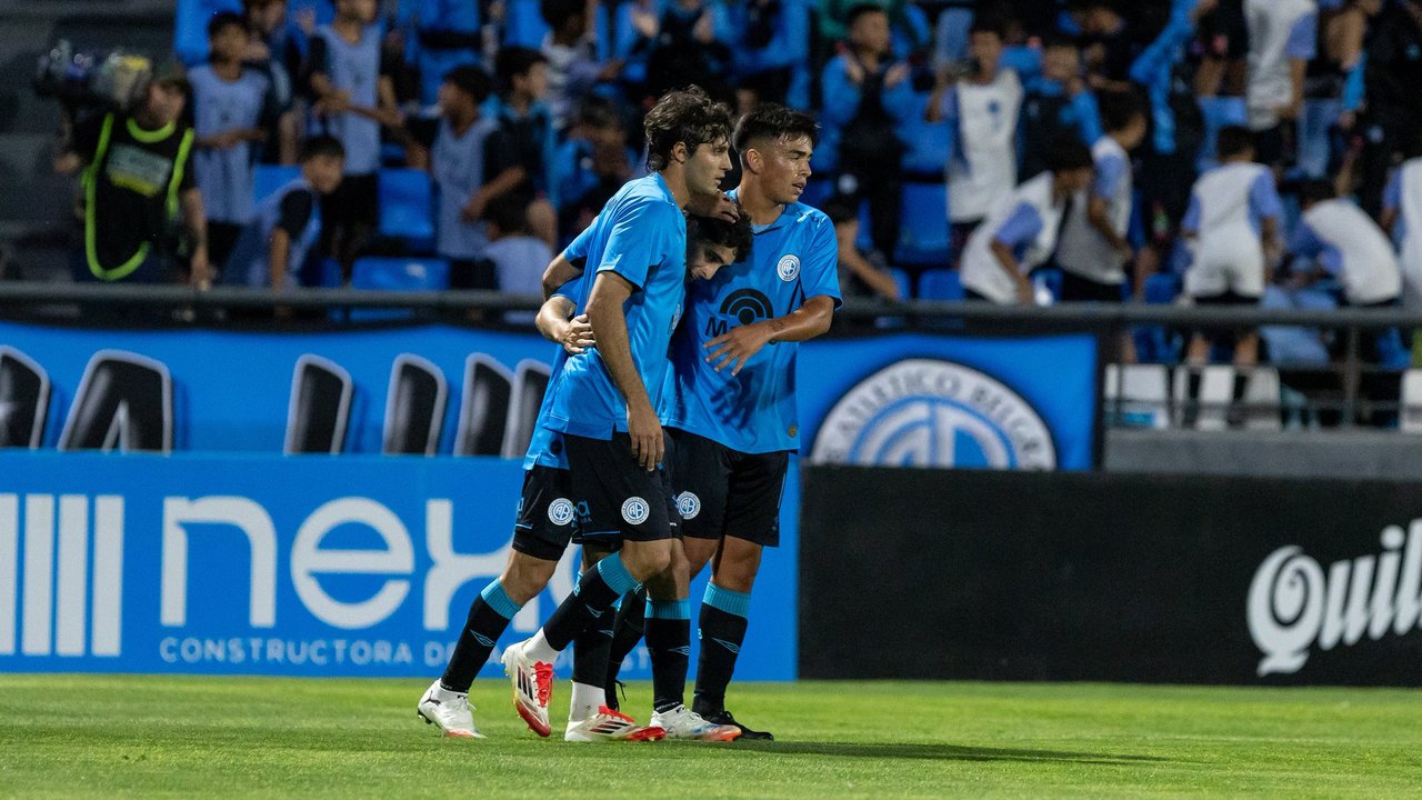 Belgrano le gana a Racing en las semifinales de la Copa Córdoba thumbnail