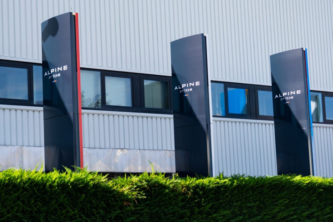 Alarma en Alpine: irrupción nocturna y sospechas de espionaje industrial thumbnail