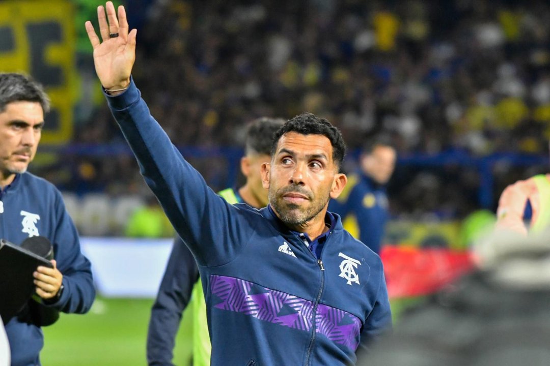 Tévez bancó al plantel tras la eliminación: Siento orgullo thumbnail