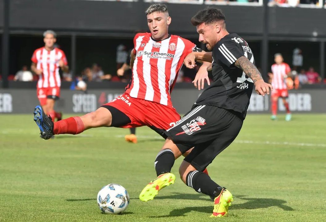 Riestra y Barracas abren los octavos con un duelo cargado de polémica y necesidad thumbnail