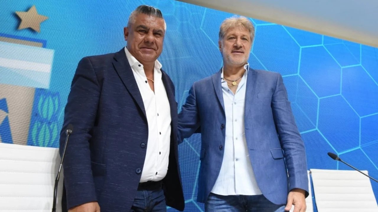 Duro cuestionamiento de agremiados al pasillo de espaldas de Estudiantes thumbnail