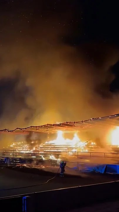 Fútbol finlandés: se fueron a la B y quemaron su cancha thumbnail