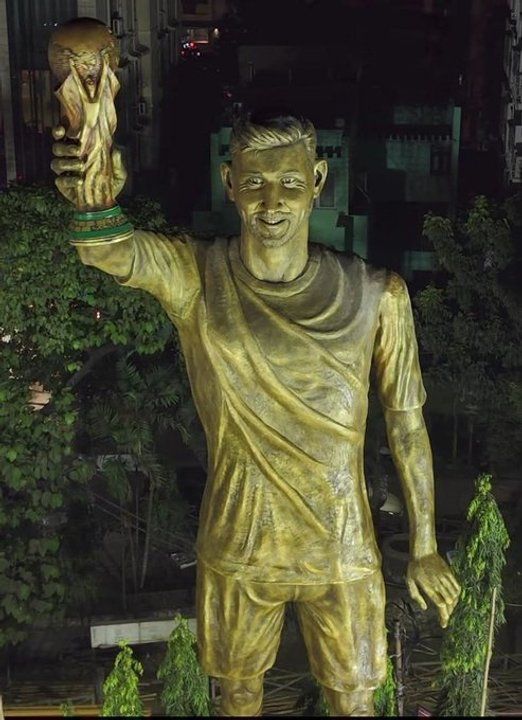 India se rinde ante Messi: estatua de 21 metros rumbo al Guinness y una devoción mística thumbnail