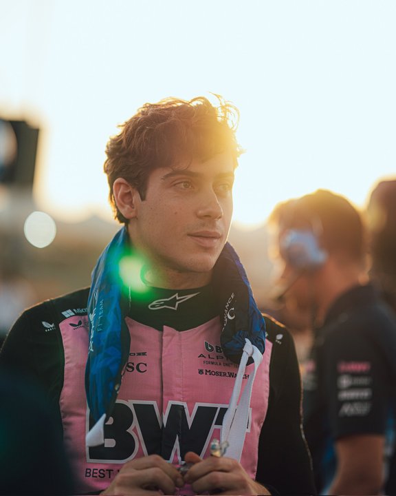 Alpine difundió imágenes del trabajo de Colapinto en la fábrica thumbnail