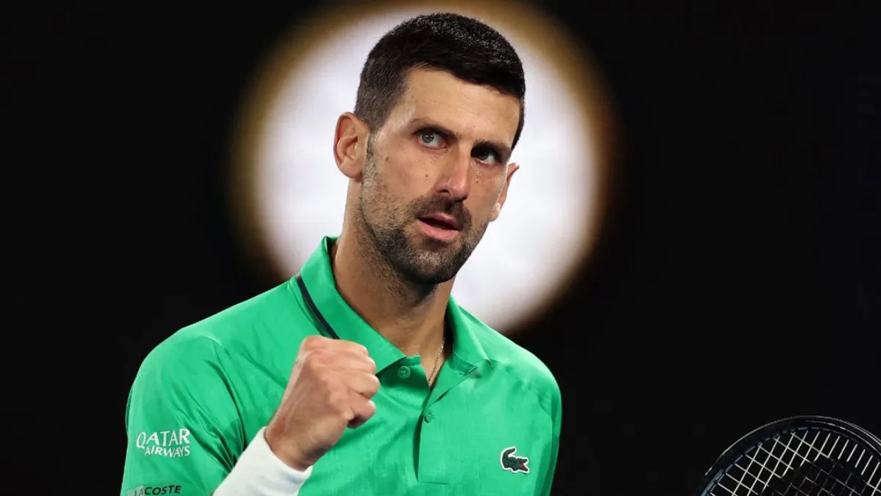 Djokovic histórico: logró su triunfo 400 en Grand Slams y avanza en Australia thumbnail