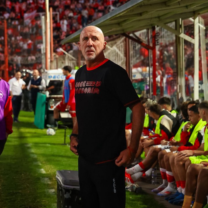 Daniel Oldrá dejó de ser el técnico de Instituto thumbnail