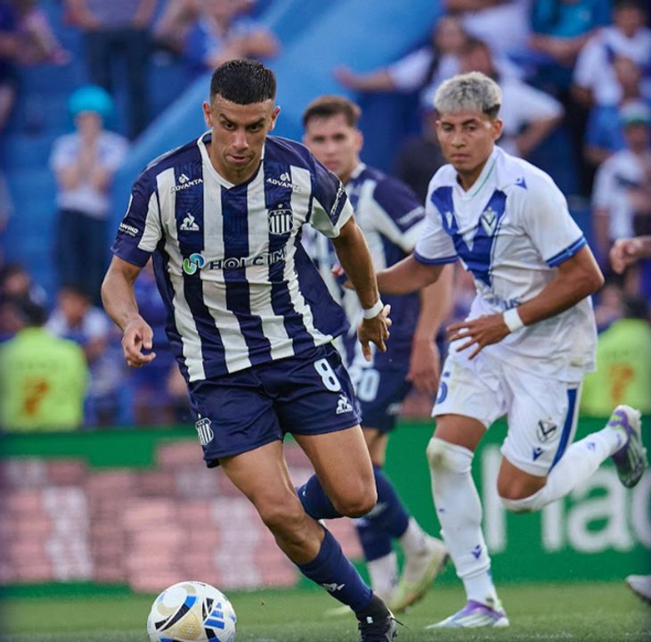 Talleres le gana a Vélez con gol de Augusto Shott thumbnail