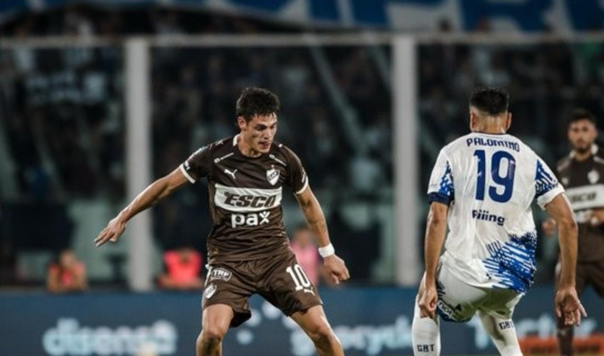 Bajo la lluvia Talleres cayo con un gol insólito ante Platense thumbnail