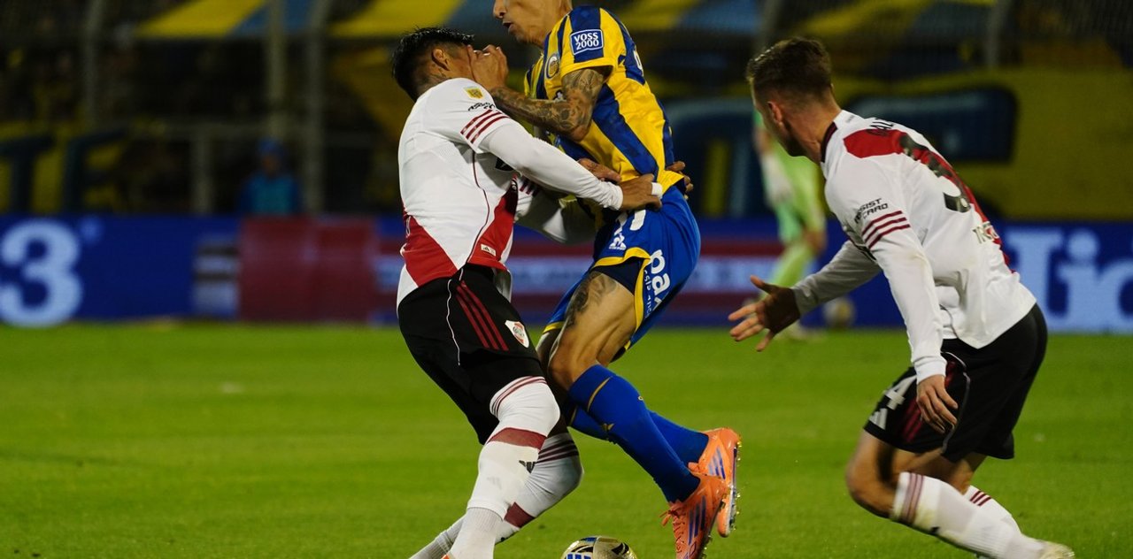 Duelo de potencias en Rosario: River pone a prueba su invicto ante el Central de Di María thumbnail