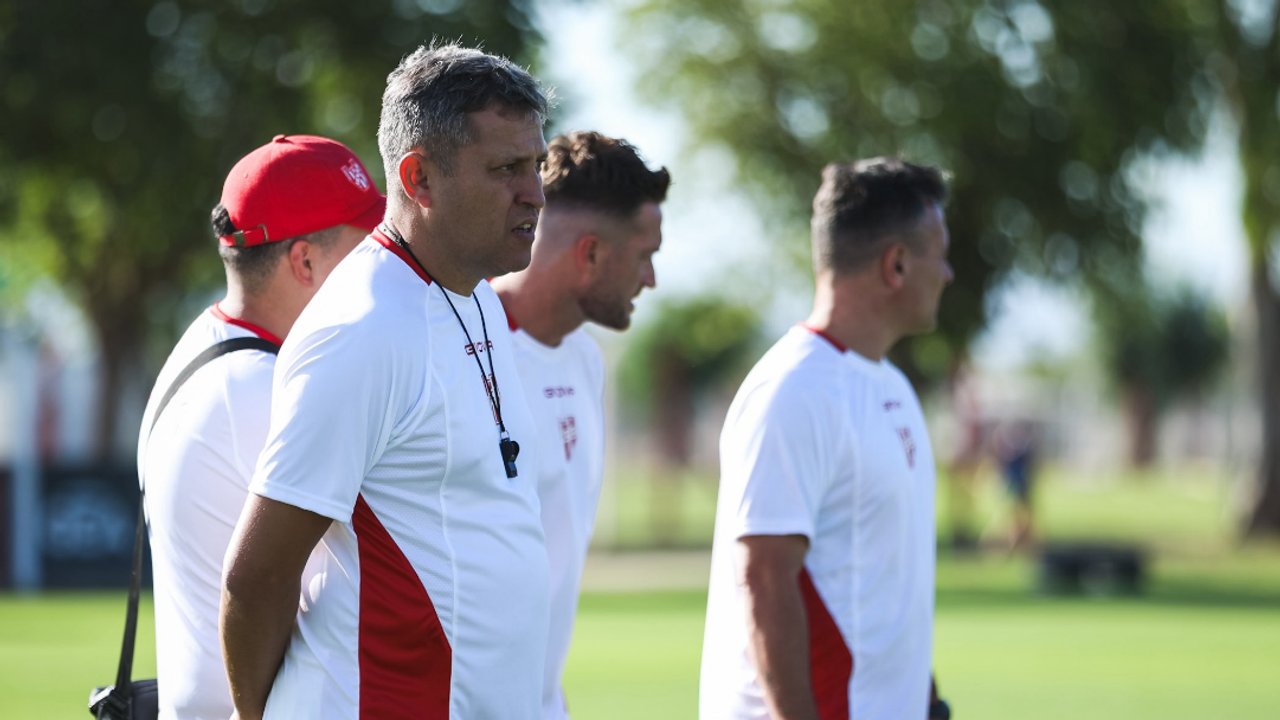 La Gloria tiene DT: Diego Flores asumió el mando en Instituto thumbnail