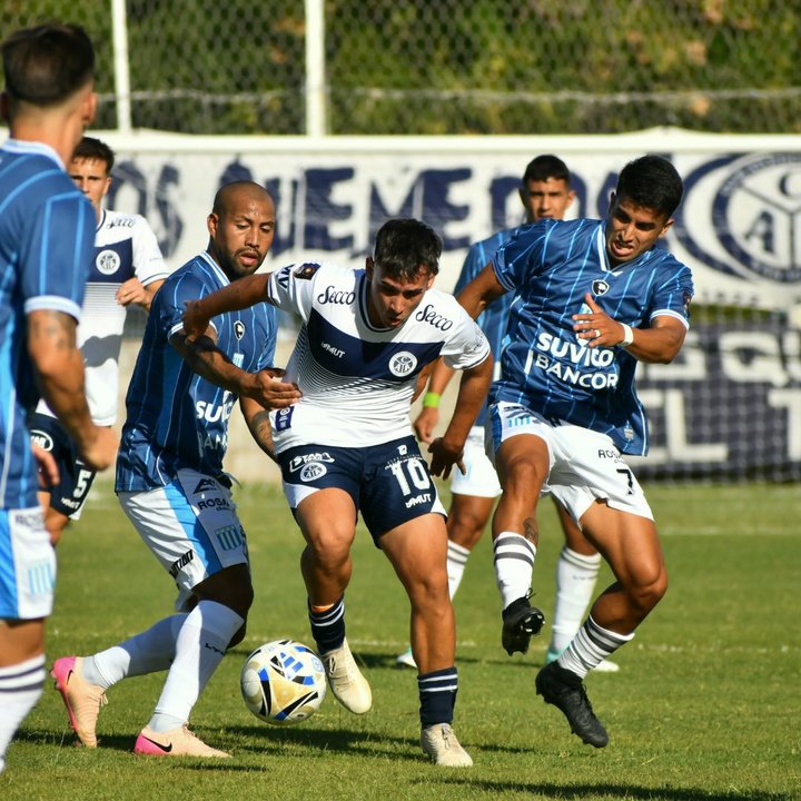 Primera Nacional: Racing fue goleado 3-0 por Acassuso thumbnail