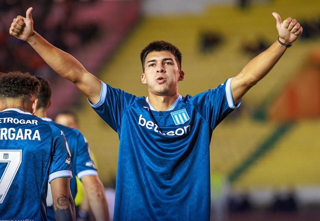 Debut con victoria: Racing le ganó a Independiente Petrolero y lidera el Grupo E thumbnail