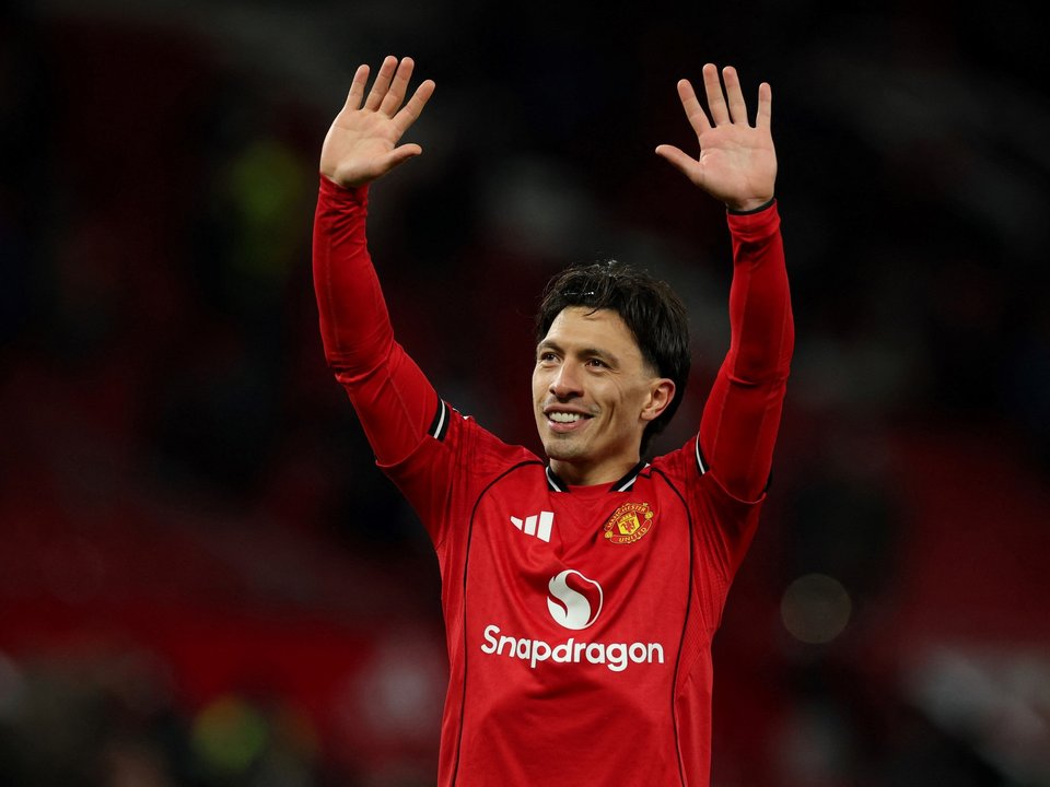 Ilusión en la Scaloneta: Lisandro Martínez recibió el alta médica y sueña con el Mundial thumbnail