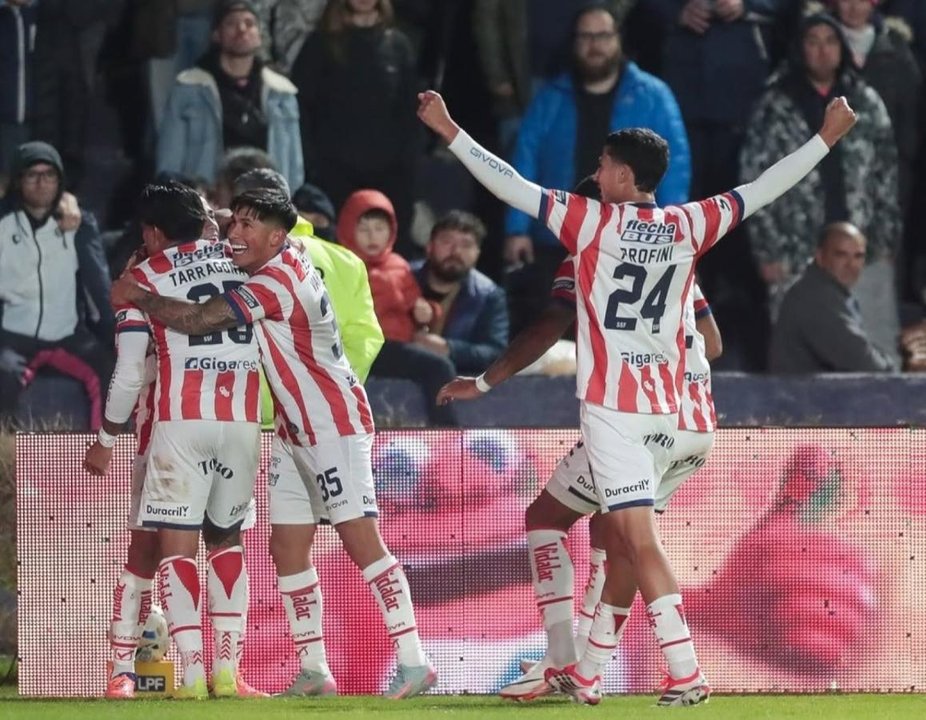 Unión eliminó a Independiente Rivadavia y será el rival de Belgrano en cuartos thumbnail