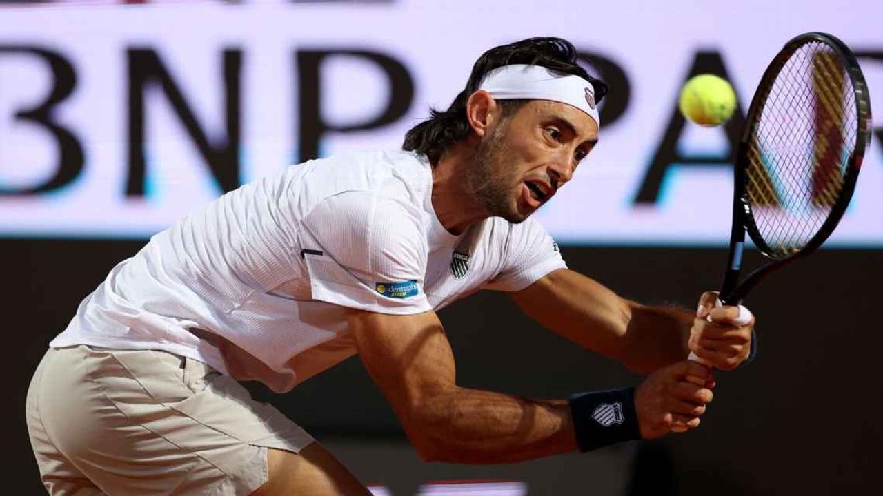 Tirante cayó ante Medvedev y no quedan argentinos en Roma thumbnail