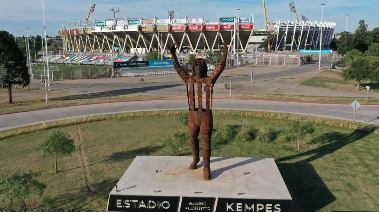 Operativos, estacionamiento y colectivos especiales para Belgrano - River en Córdoba thumbnail