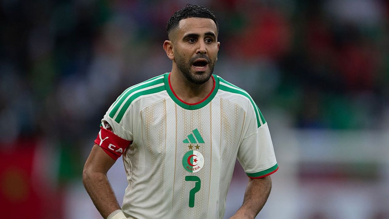 Riyad Mahrez, capitán y figura de Argelia, palpitó el cruce con Argentina thumbnail