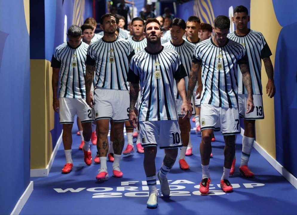 Argentina debuta ante Argelia en el Mundial: seguí el minuto a minuto thumbnail