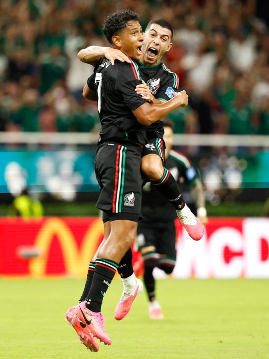 México venció a Corea del Sur y es el primer clasificado a 16avos de final del Mundial thumbnail