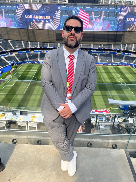 Insultó a Infantino y a la FIFA en plena transmisión y fue expulsado del Mundial 2026 thumbnail