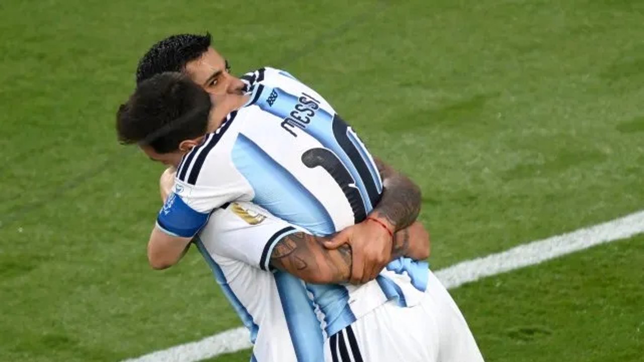 Argentina sufrió ante Cabo Verde, lo ganó en el alargue y está en octavos del Mundial thumbnail