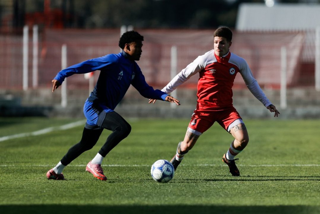 Talleres derrotó a Argentinos Juniors en un nuevo amistoso de pretemporada thumbnail