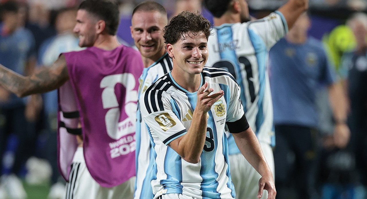 Argentina sufrió, goleó a Suiza en el alargue y está en semifinales del Mundial thumbnail