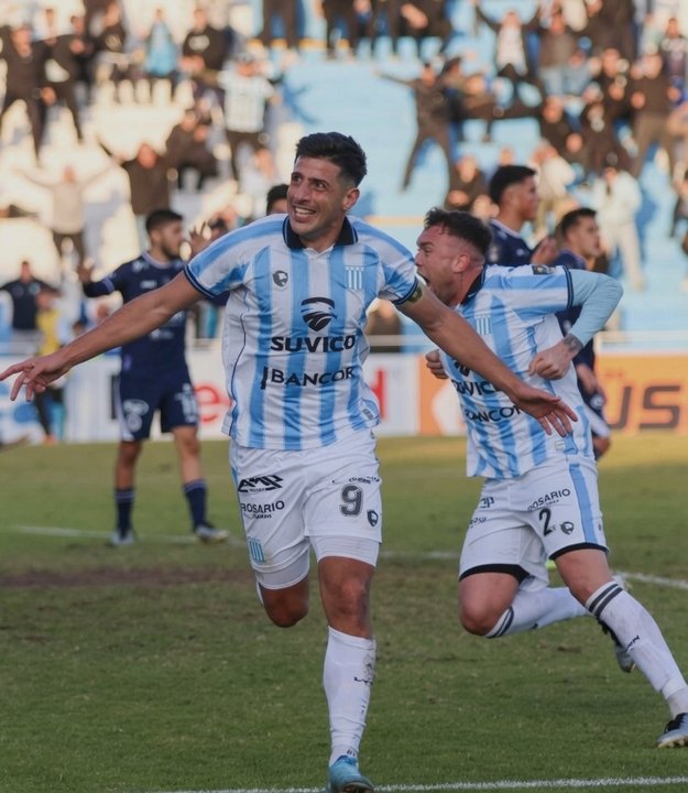 Racing y un triunfo para el infarto: Chavarría desató la locura en el Sancho thumbnail