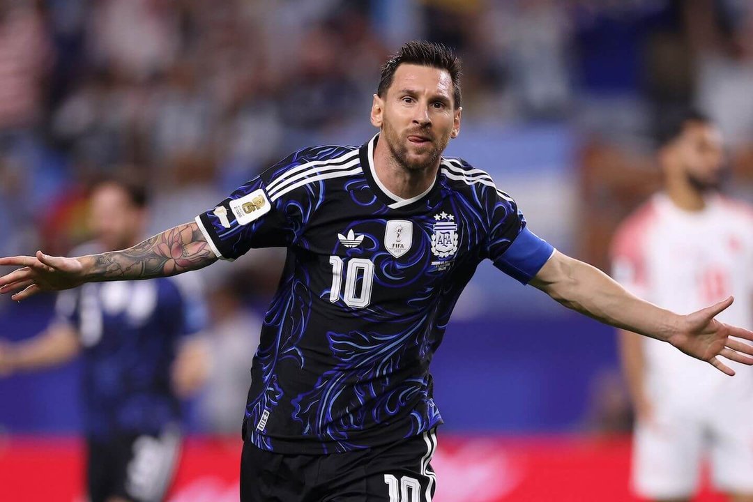 La Selección y un increíble récord con la camiseta alternativa ante Inglaterra thumbnail