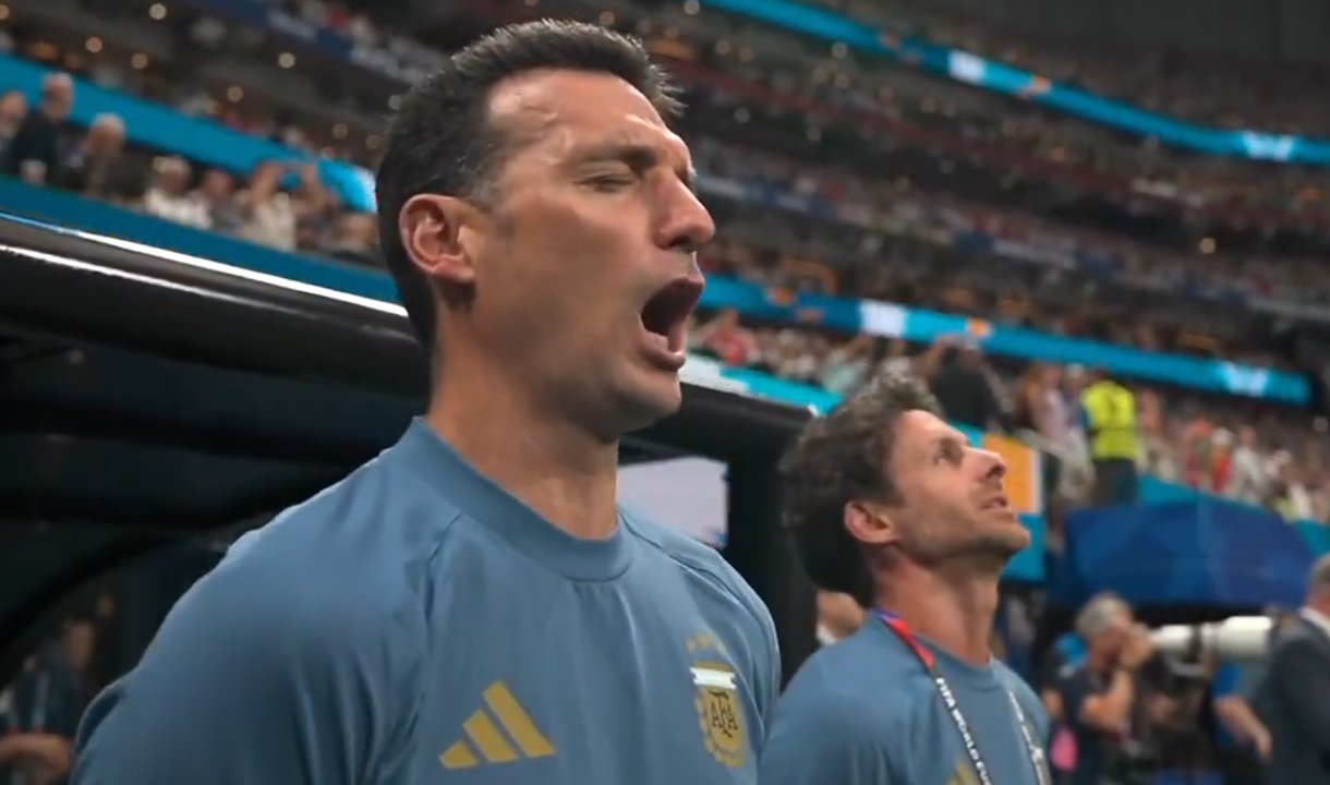 Video: el Himno que anticipó una noche histórica de Argentina ante Inglaterra thumbnail