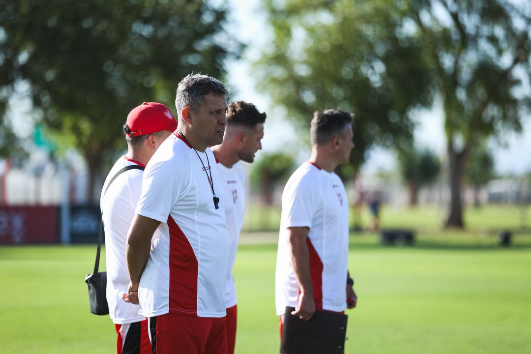 Triunfo clave en Alta Córdoba: Flores resalta el carácter y la adaptación del equipo thumbnail
