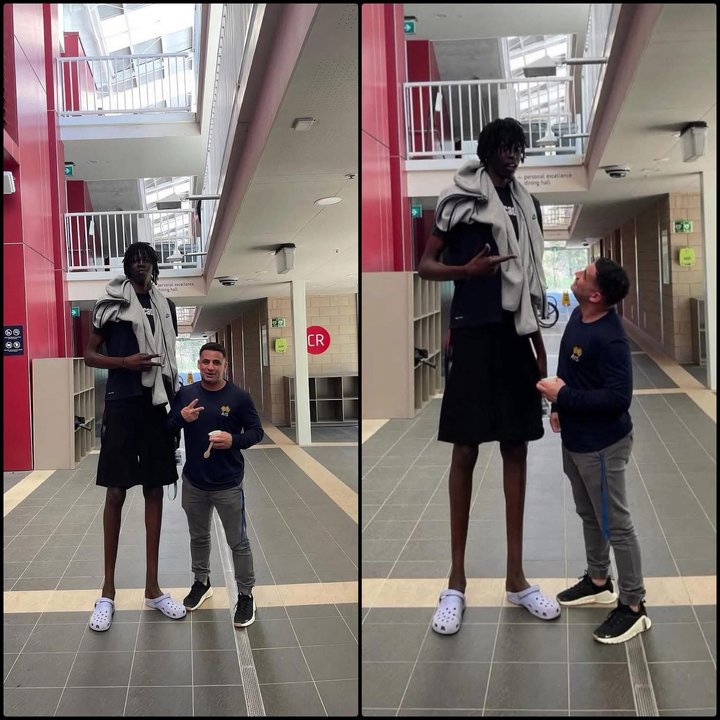 El gigante que ilusiona a la NBA: tiene 18 años, mide 2,29 metros y sorprende por su agilidad thumbnail
