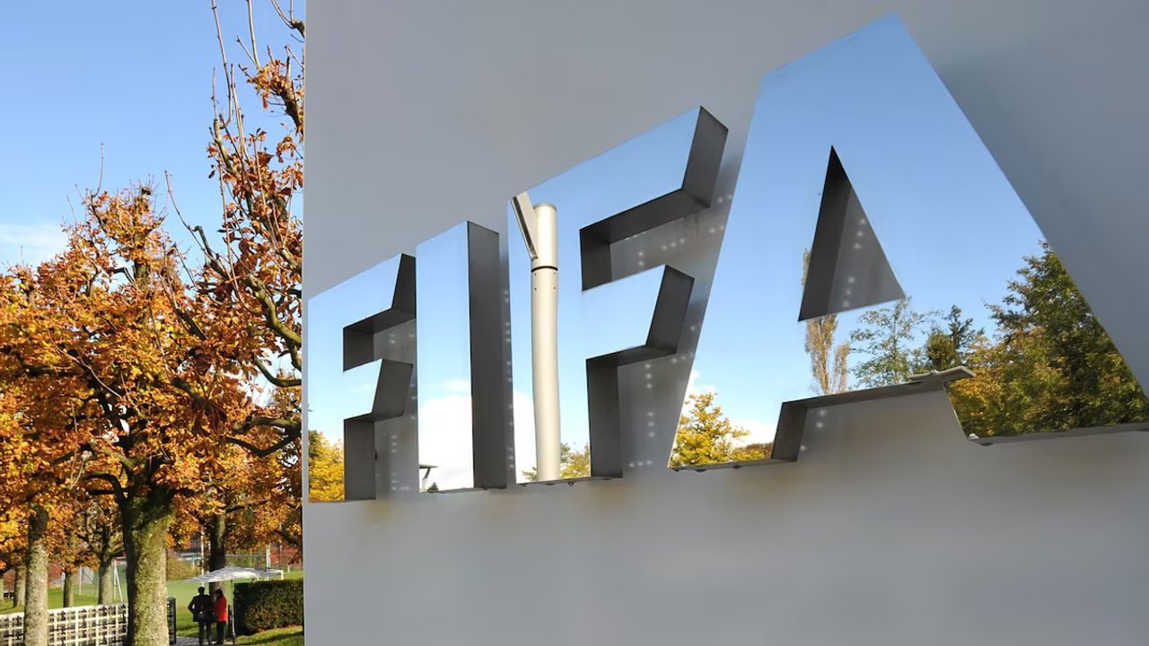 La FIFA frena la privatización del Mundial tras una rebelión global thumbnail